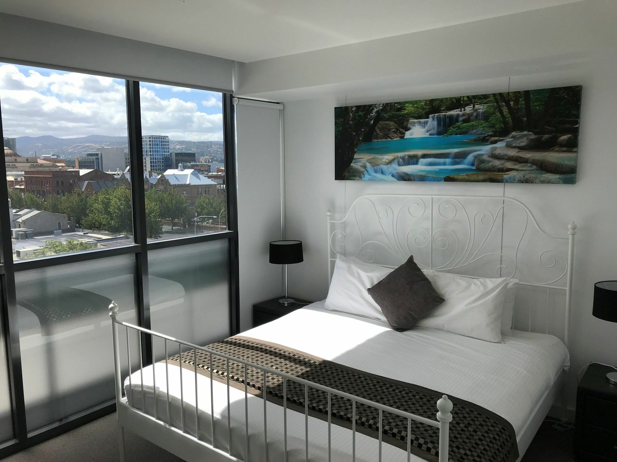 Rnr Serviced Apartments Adelaide - Grote St. Esterno foto